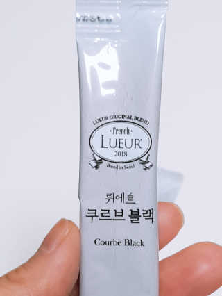 [하우투잇] 뤼에르 쿠르브 블랙 10ml x 30포 총 300ml — 4점을 준 리뷰어가 2020년 3월 올린 사용 사진