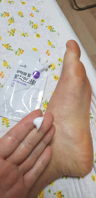 유어비 부탁해 발 부탁해 발 글라스 풋 파일 — 4점을 준 리뷰어가 2019년 4월 올린 사용 사진