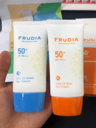 [후르디아] 혼합자차 선 에센스+톤업 선크림 2종 — 5점을 준 리뷰어가 2019년 5월 올린 사용 사진