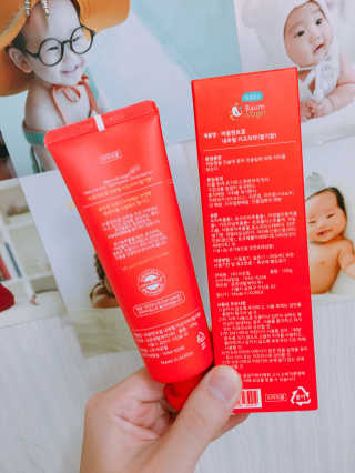 바움앤보겔 내추럴 키즈치약(딸기향) — 4점을 준 리뷰어가 2016년 9월 올린 사용 사진