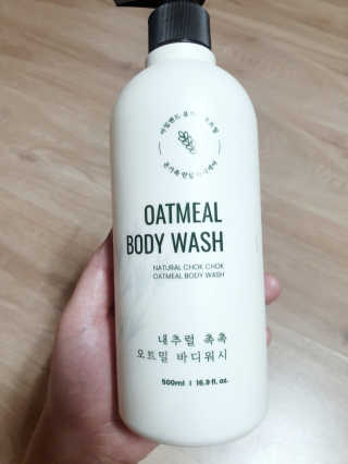 (주)에네스티 내추럴 촉촉  오트밀 바디워시 500ml — 5점을 준 리뷰어가 2019년 11월 올린 사용 사진