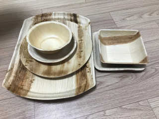 본플라 친환경 야자나무잎 접시 — 3.67점을 준 리뷰어가 2018년 8월 올린 사용 사진