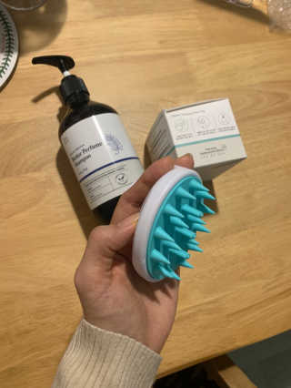 달리프 베러 퍼퓸 샴푸 1000ml 레이니데이 or 일랑로즈 — 4.5점을 준 리뷰어가 2020년 2월 올린 사용 사진