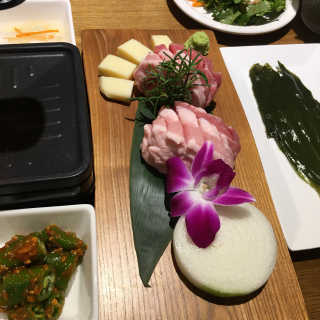 자이글 그릴앤펍 [자이글 그릴 앤 펍] 삼겹앤그릴치즈 — 5점을 준 리뷰어가 2018년 8월 올린 사용 사진