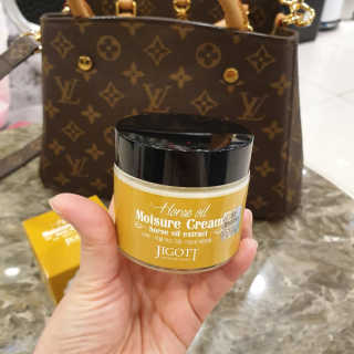 지고트 마유 모이스처 크림 70ml — 5점을 준 리뷰어가 2019년 4월 올린 사용 사진