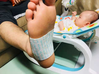 꽃보다청춘 꽃길만걷자 종아리패치 — 3점을 준 리뷰어가 2018년 5월 올린 사용 사진