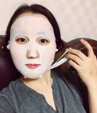더메이런 듀얼 이펙트 스트레치 리프팅 마스크 — 4점을 준 리뷰어가 2017년 1월 올린 사용 사진