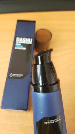 다슈코리아 다슈 맨즈 톤 업 비비로션 40ml — 4점을 준 리뷰어가 2018년 5월 올린 사용 사진