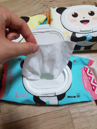 달곰이 물티슈 — 5점을 준 리뷰어가 2018년 7월 올린 사용 사진