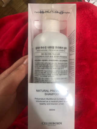 셀리본 하수오 내츄럴 프리벤션 탈모관리 샴푸 300ml — 4점을 준 리뷰어가 2019년 11월 올린 사용 사진