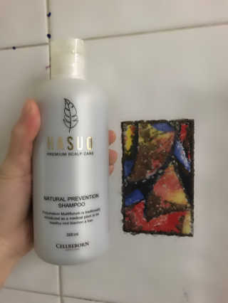 셀리본 하수오 내츄럴 프리벤션 탈모관리 샴푸 300ml — 5점을 준 리뷰어가 2019년 11월 올린 사용 사진