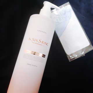 아쿠아큐링 아쿠아S링 퓨어리프레싱 헤어케어 500ml — 4.83점을 준 리뷰어가 2018년 8월 올린 사용 사진