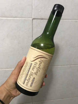 폭탄 샴푸_ 더쎄라 와인샴푸 — 3.67점을 준 리뷰어가 2018년 7월 올린 사용 사진