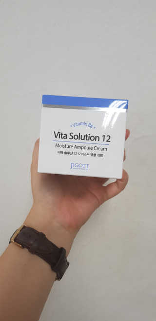 지고트 비타솔루션12 모이스처 앰플 크림 100ml — 5점을 준 리뷰어가 2019년 7월 올린 사용 사진