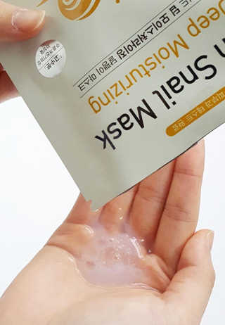 마더메이드 마더 메이드 딥 모이스춰 라이징 리치 스 네일 마스크 10PC — 5점을 준 리뷰어가 2019년 5월 올린 사용 사진