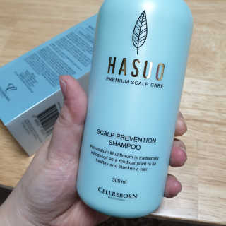 셀리본 하수오 내츄럴 프리벤션 탈모관리 샴푸 300ml — 4점을 준 리뷰어가 2019년 11월 올린 사용 사진