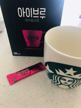 한국맥널티 아이브루 헤이즐넛향 100T — 5점을 준 리뷰어가 2019년 10월 올린 사용 사진