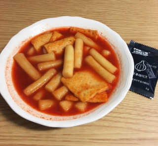 두번째 국떡 국가대표 떡볶이 1팩 + 영미칩 2봉 증정 — 5점을 준 리뷰어가 2019년 2월 올린 사용 사진