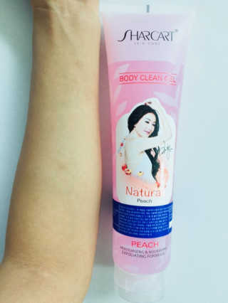 줌마들도 인정한 샤카트 페이스앤바디 필링젤 310ml — 5점을 준 리뷰어가 2018년 4월 올린 사용 사진