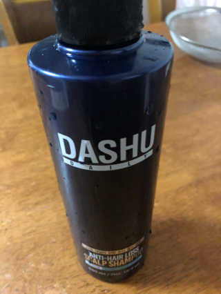 다슈코리아 다슈 데일리 단백질 한방 두피 골드 샴푸 500ml — 5점을 준 리뷰어가 2019년 12월 올린 사용 사진