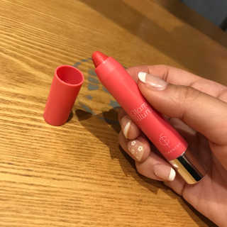 포렌코즈 글램 얼루어 립 크레용 — 5점을 준 리뷰어가 2017년 7월 올린 사용 사진