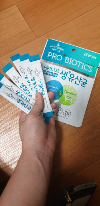 [빙그레] 에버그로 생유산균 1봉（10포입）+펫밀크2팩 — 4.5점을 준 리뷰어가 2019년 6월 올린 사용 사진