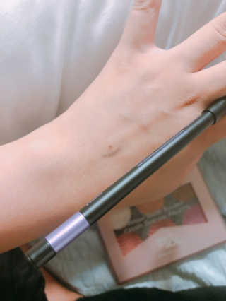 터치인솔 섀도우 팔레트와 젤아이라이너 펄덕후 세트 — 5점을 준 리뷰어가 2018년 7월 올린 사용 사진