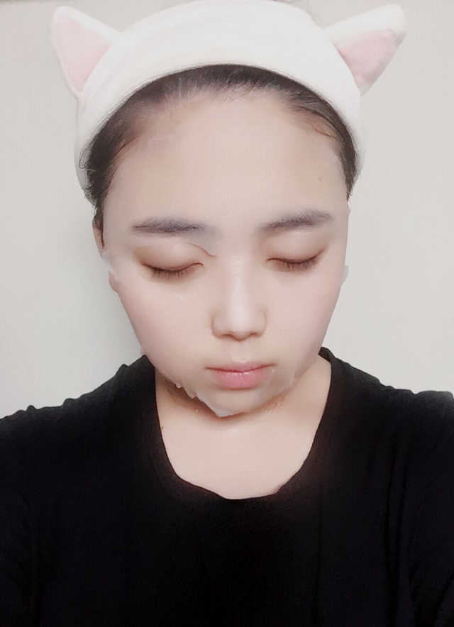 브라이트닝&모이스처라이징 앰플 마스크 리뷰 사진