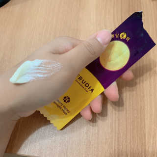 [후르디아] 블루베리 허니 오버나이트 마스크 달광팩 — 5점을 준 리뷰어가 2019년 9월 올린 사용 사진