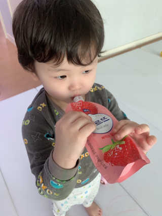 데르뜨 떠먹는 과일 3종, 짜먹는 과일 2종 총 10개 체험 — 5점을 준 리뷰어가 2020년 3월 올린 사용 사진