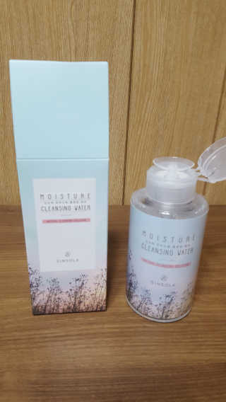 신소라 코스메틱 SINSOLA COSMETIC 신소라 모이스춰 클렌징 워터 — 4.67점을 준 리뷰어가 2017년 11월 올린 사용 사진