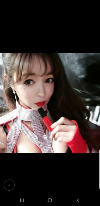 우드버리 울트라 에이치디 스무디 벨벳 틴트 — 5점을 준 리뷰어가 2019년 6월 올린 사용 사진