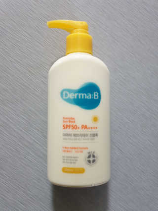 더마비 에브리데이 선블록 SPF50+ PA++++ — 5점을 준 리뷰어가 2019년 4월 올린 사용 사진