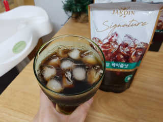 (주)쟈뎅 쟈뎅 시그니처 블랙, 헤이즐넛 230ml — 5점을 준 리뷰어가 2018년 7월 올린 사용 사진