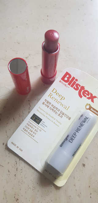 블리스텍스 립 바이브런스, 딥 리뉴얼 립밤 2종 — 5점을 준 리뷰어가 2019년 10월 올린 사용 사진