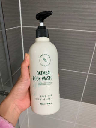 (주)에네스티 내추럴 촉촉  오트밀 바디워시 500ml — 5점을 준 리뷰어가 2019년 9월 올린 사용 사진