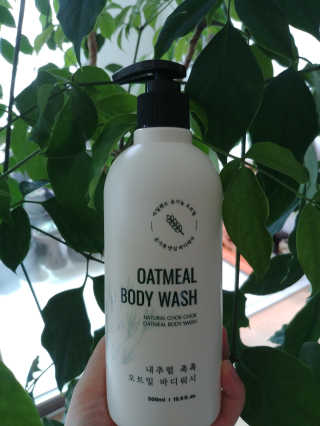 (주)에네스티 내추럴 촉촉  오트밀 바디워시 500ml — 5점을 준 리뷰어가 2019년 8월 올린 사용 사진
