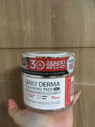 나이팅게일 데일리 더마 클렌징패드 마일드 — 4.33점을 준 리뷰어가 2018년 10월 올린 사용 사진