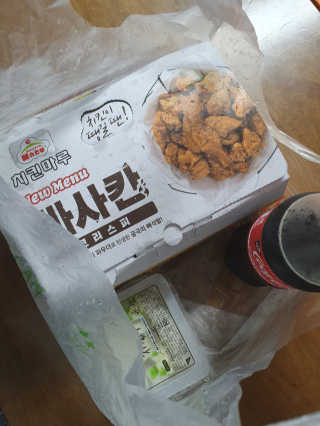 [치킨마루]-  빠사칸레드 + 콜라 500ml — 5점을 준 리뷰어가 2019년 5월 올린 사용 사진