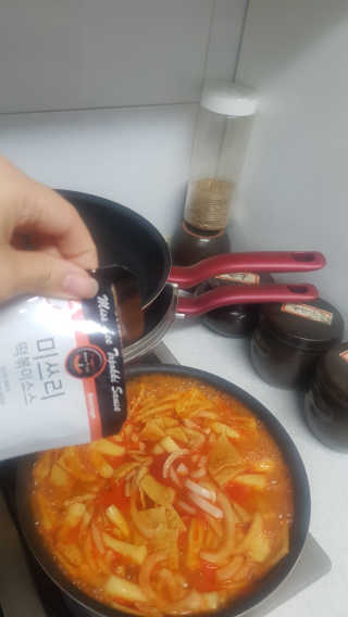미쓰리떡볶이 just 10 min 패키지 — 5점을 준 리뷰어가 2018년 5월 올린 사용 사진
