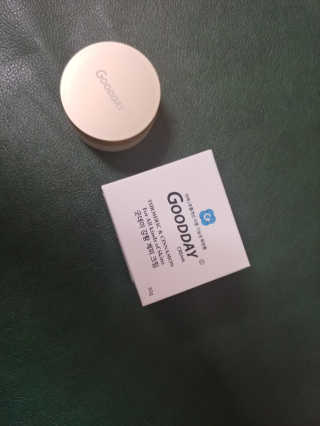 GoodDay Skincare GoodDay 강황 크림 — 5점을 준 리뷰어가 2019년 6월 올린 사용 사진
