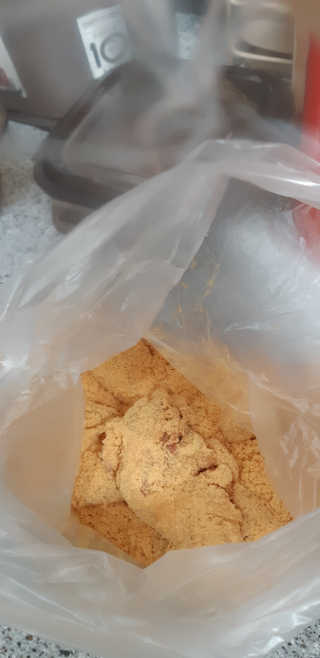 MCP 하이몰 마법의치킨가루2봉랜덤 + 코코넛허니버터2봉 — 3.5점을 준 리뷰어가 2020년 3월 올린 사용 사진