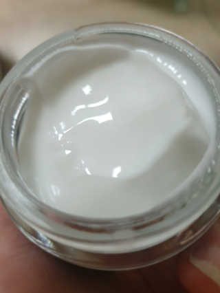 지고트 산양유 화이트닝 크림 70ml — 5점을 준 리뷰어가 2019년 8월 올린 사용 사진