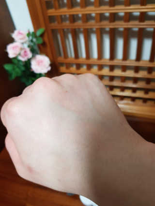 (주)에네스티 에네스티 수안수 실크스킨 풋크림 1+1 — 5점을 준 리뷰어가 2019년 9월 올린 사용 사진