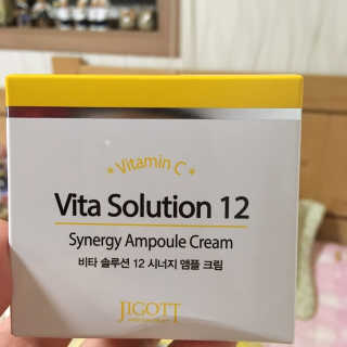 지고트 비타솔루션12 시너지 앰플 크림 100ml — 4점을 준 리뷰어가 2019년 6월 올린 사용 사진