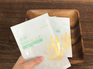 보타메디 씨놀®미라클마스크팩 — 4.5점을 준 리뷰어가 2018년 12월 올린 사용 사진