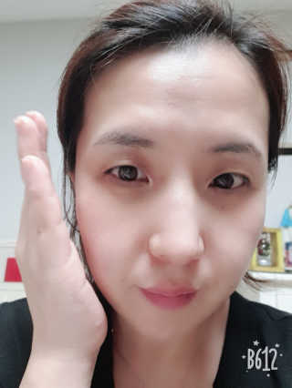 AHC 에이 에이치 씨 미니멀 10 워터리 에센스 — 5점을 준 리뷰어가 2018년 12월 올린 사용 사진