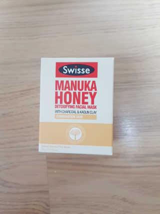 SWISSE 스위스 마누카 허니 디톡시파잉 페이셜 마스크 — 4점을 준 리뷰어가 2020년 1월 올린 사용 사진