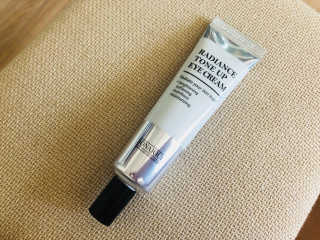 보나쥬르 래디언스 톤업 아이크림 30ml — 3.67점을 준 리뷰어가 2018년 8월 올린 사용 사진