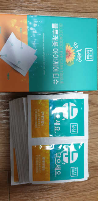 블루캐롯 닦는 루테인, 아이케어 티슈 20P — 5점을 준 리뷰어가 2019년 11월 올린 사용 사진